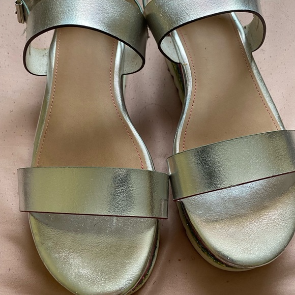 Girl’s Sandals - Picture 1 of 5